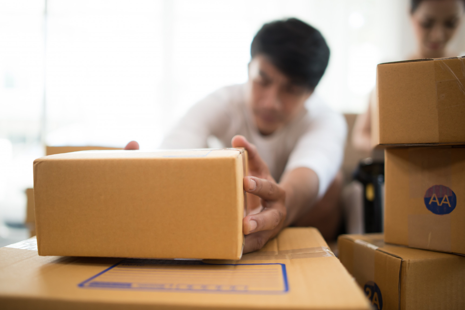 3 Best Carriers for Sending Small Parcels to Amazon Australia