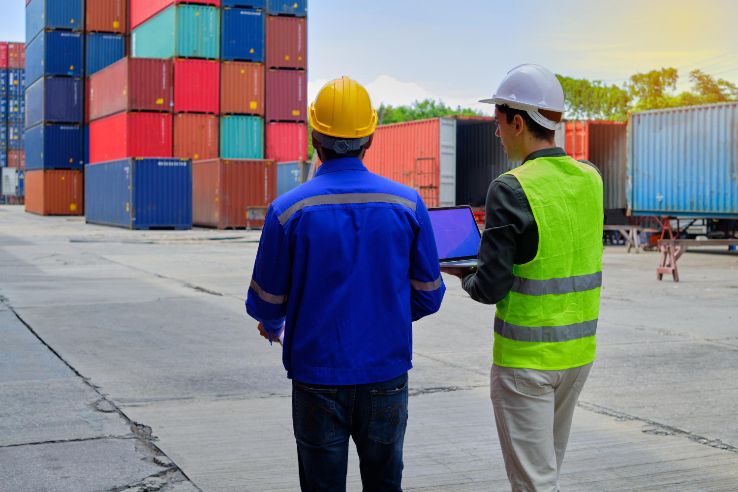 7 Red Flags When Choosing a Freight Forwarder for LCL and FCL Imports to Australia
