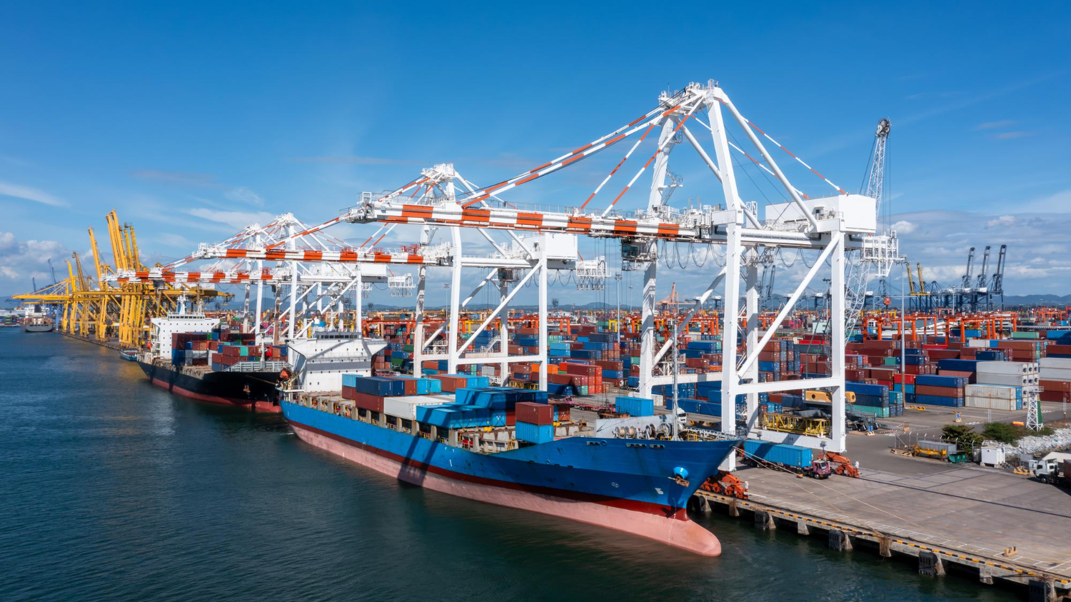 Middle East Conflict: Major Carriers Add Shipping Surcharges
