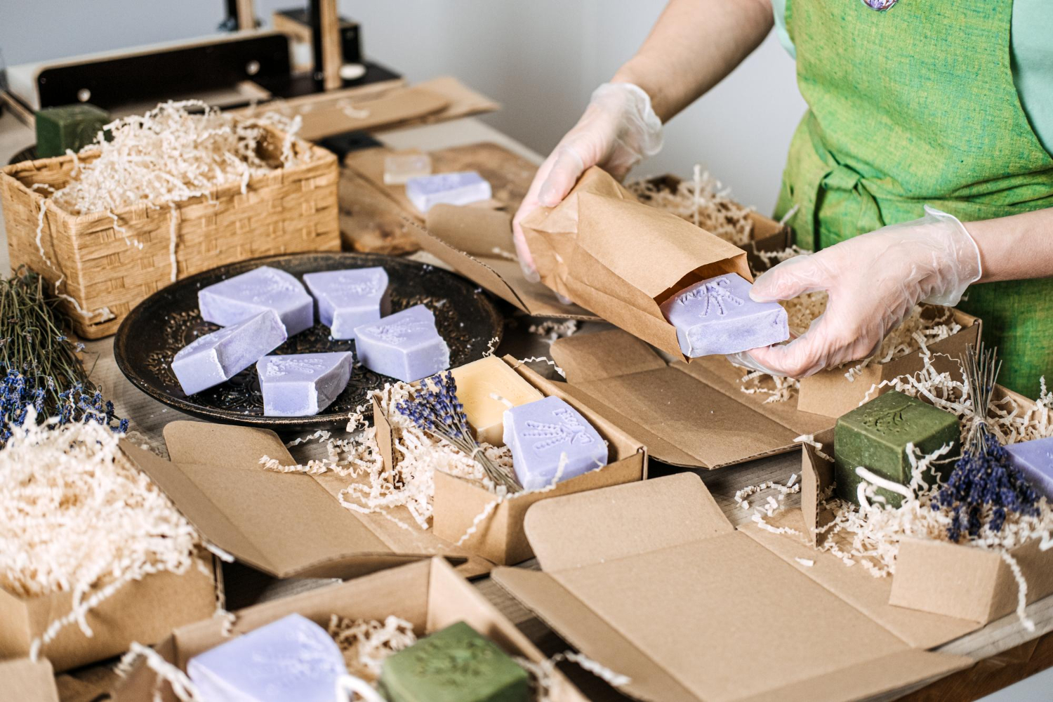 How Eco-Friendly Packaging Boosts Customer Loyalty in E-Commerce