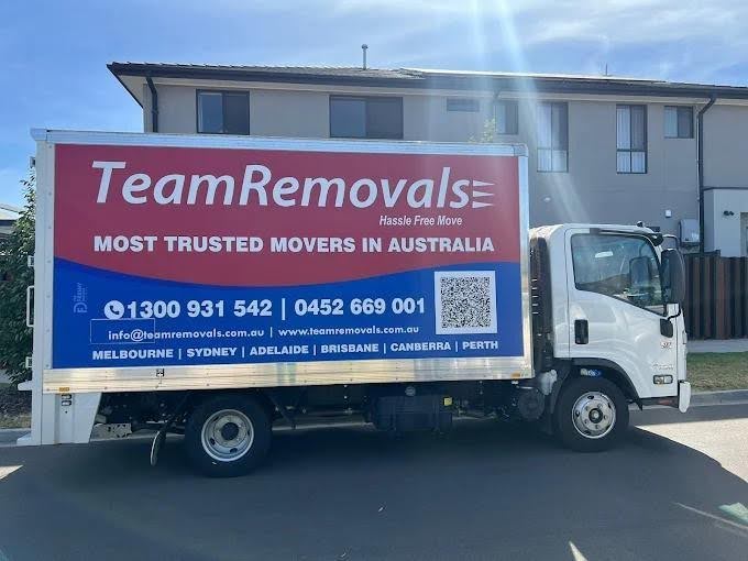 Team Removals truck