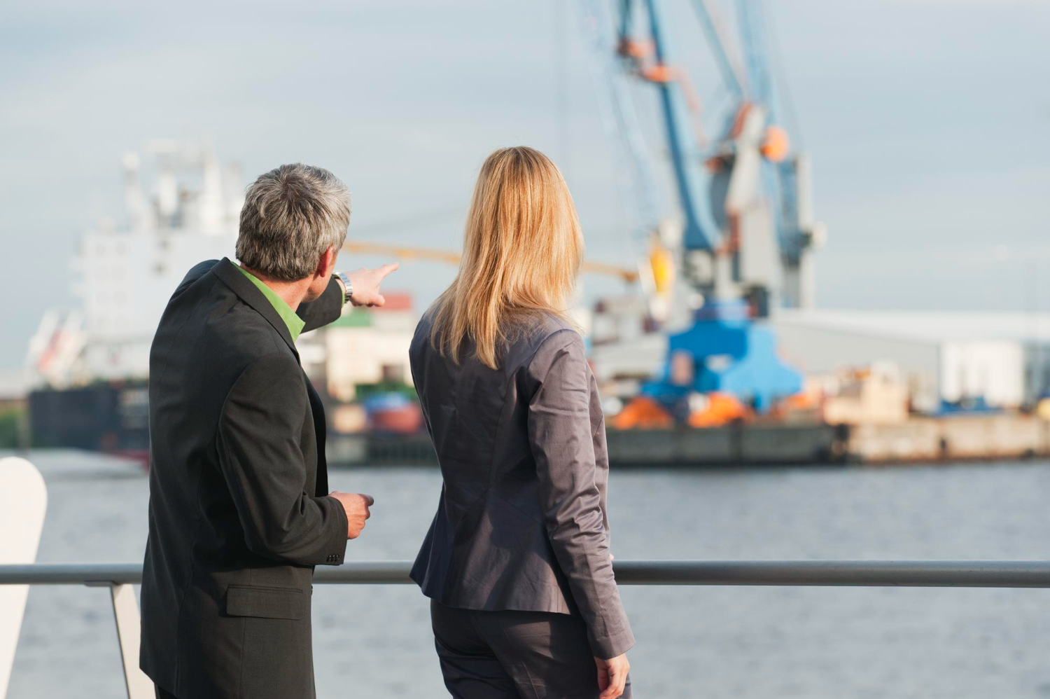 Air Freight vs Sea Freight During Route Disruptions: A Cost Guide for Australian Businesses