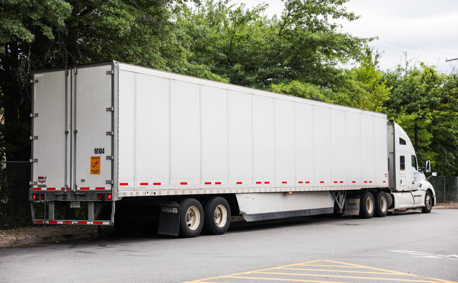Freight from Melbourne to Canberra: Transit Times and Courier Options