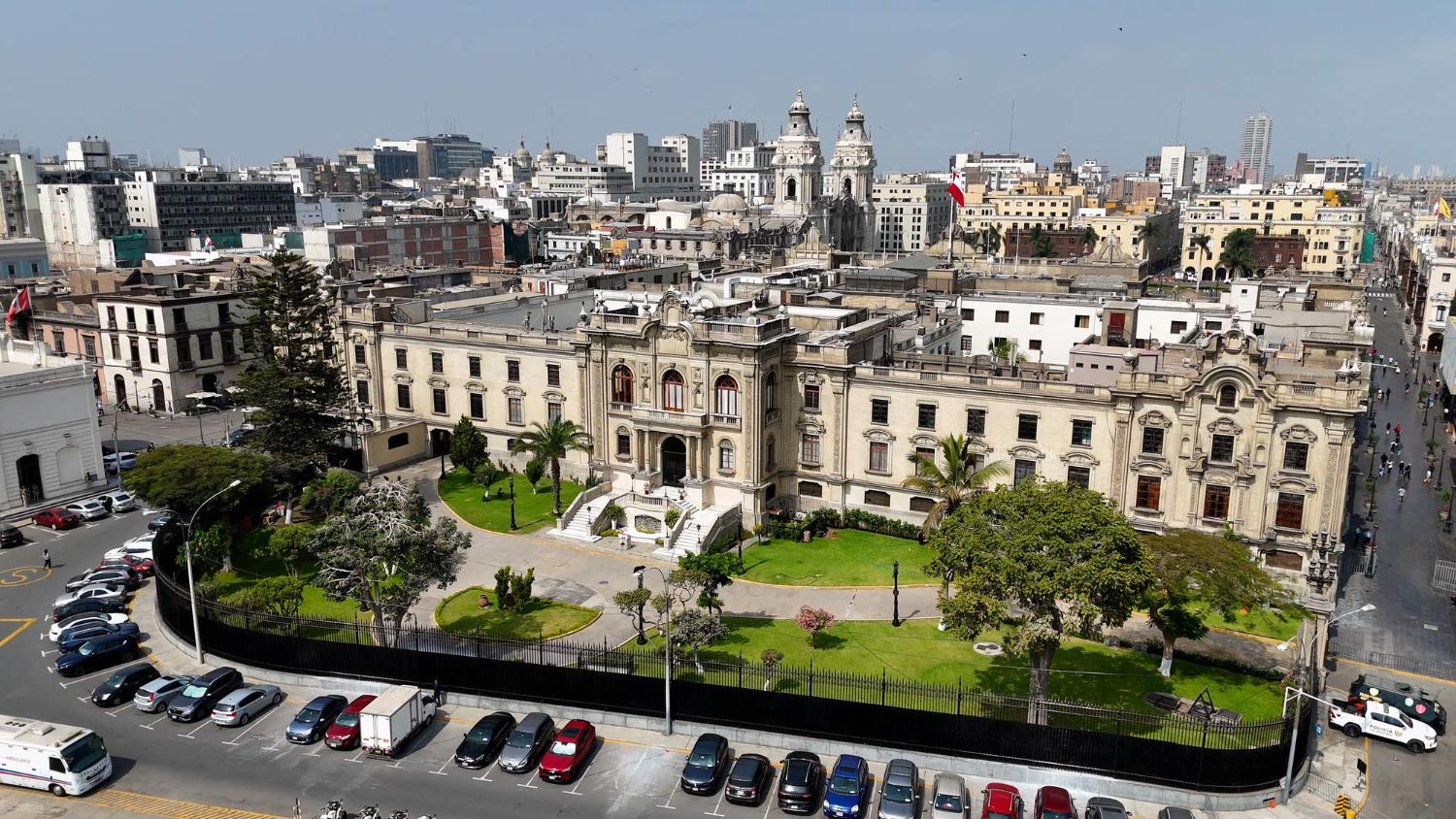 Ship from Australia to Peru: Carriers, Transit Times and Costs