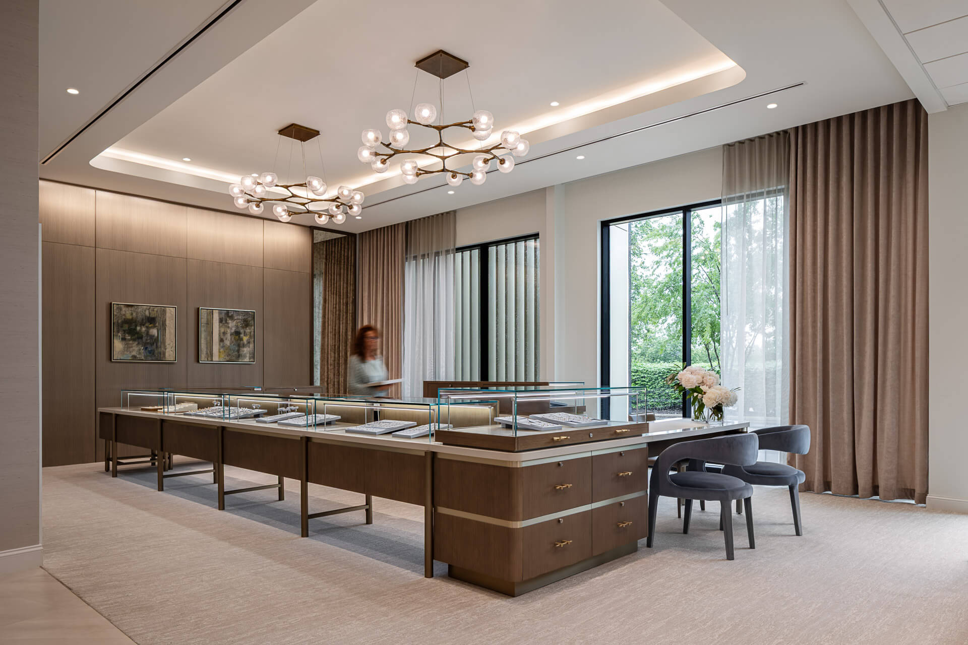 Diamond Cellar Easton bridal area with custom cases