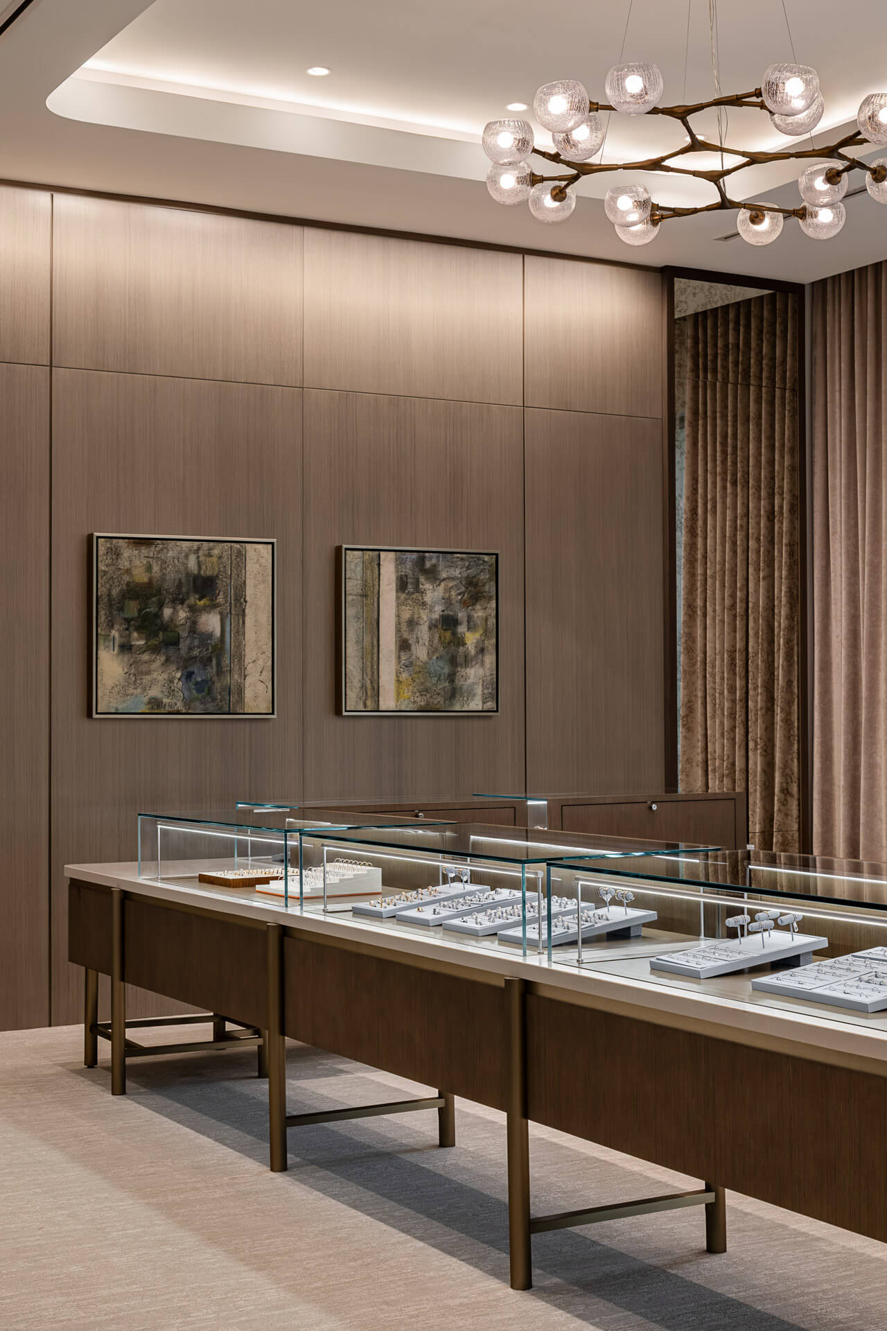Diamond Cellar Easton bridal jewelry cases