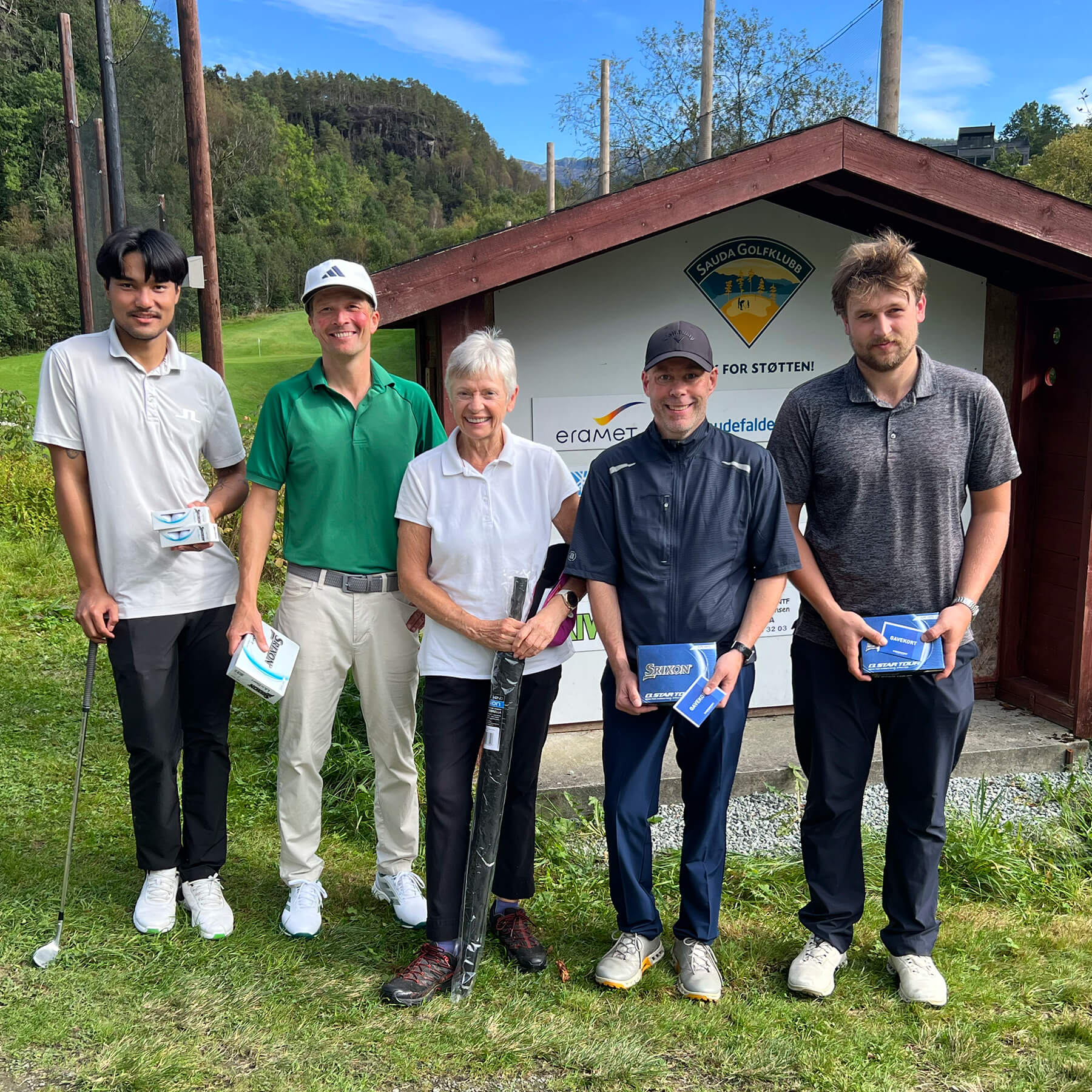 Fra venstre: Watthana, Terje, Sigrid, Gunnar og Eirik.