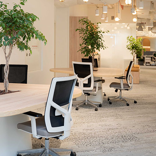 Spacious boardroom at Cloud Spaces Roshn Front Riyadh with panoramic city views