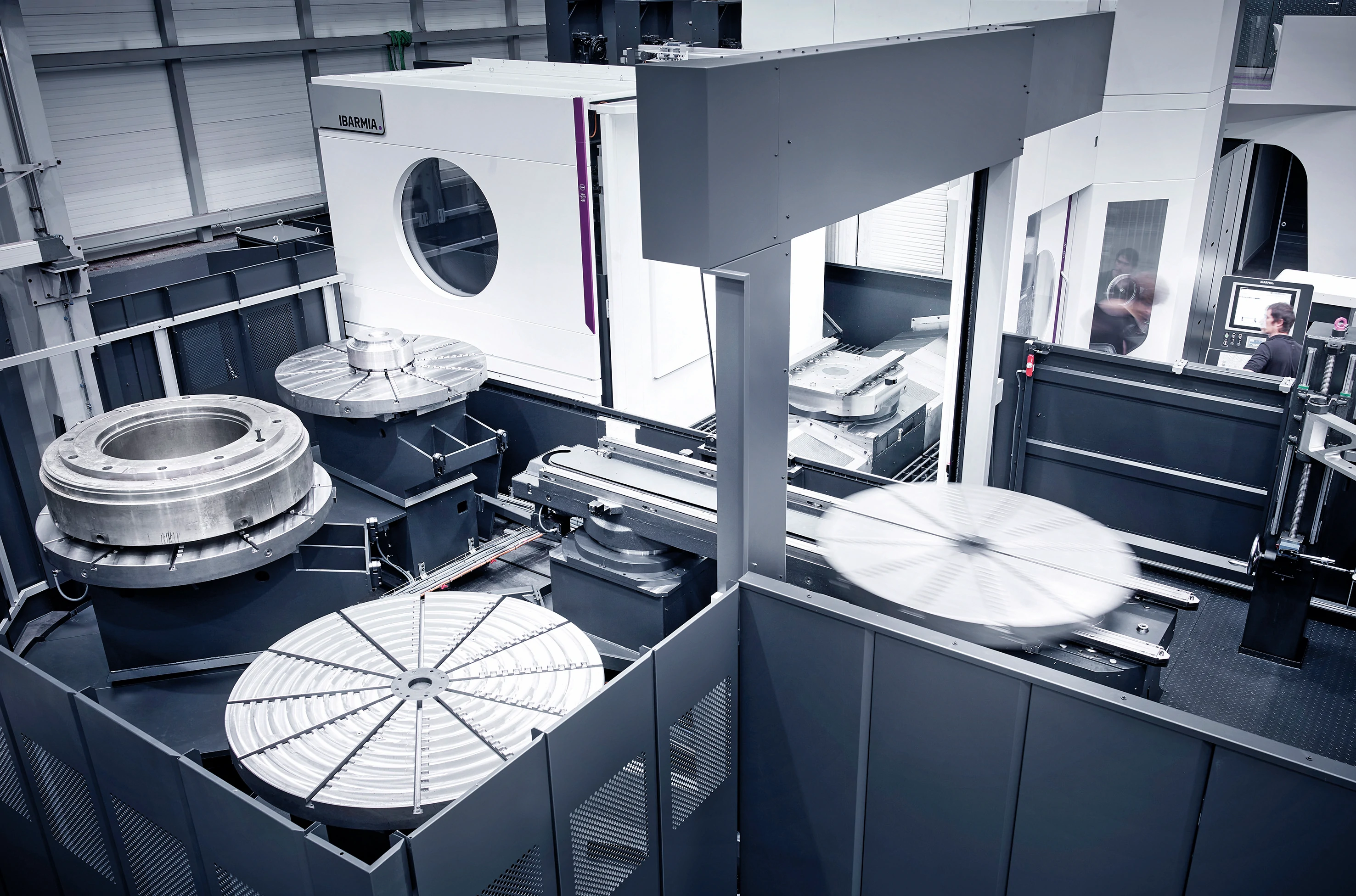 Centro de mecanizado THC 22P Multipocess de Ibarmia.