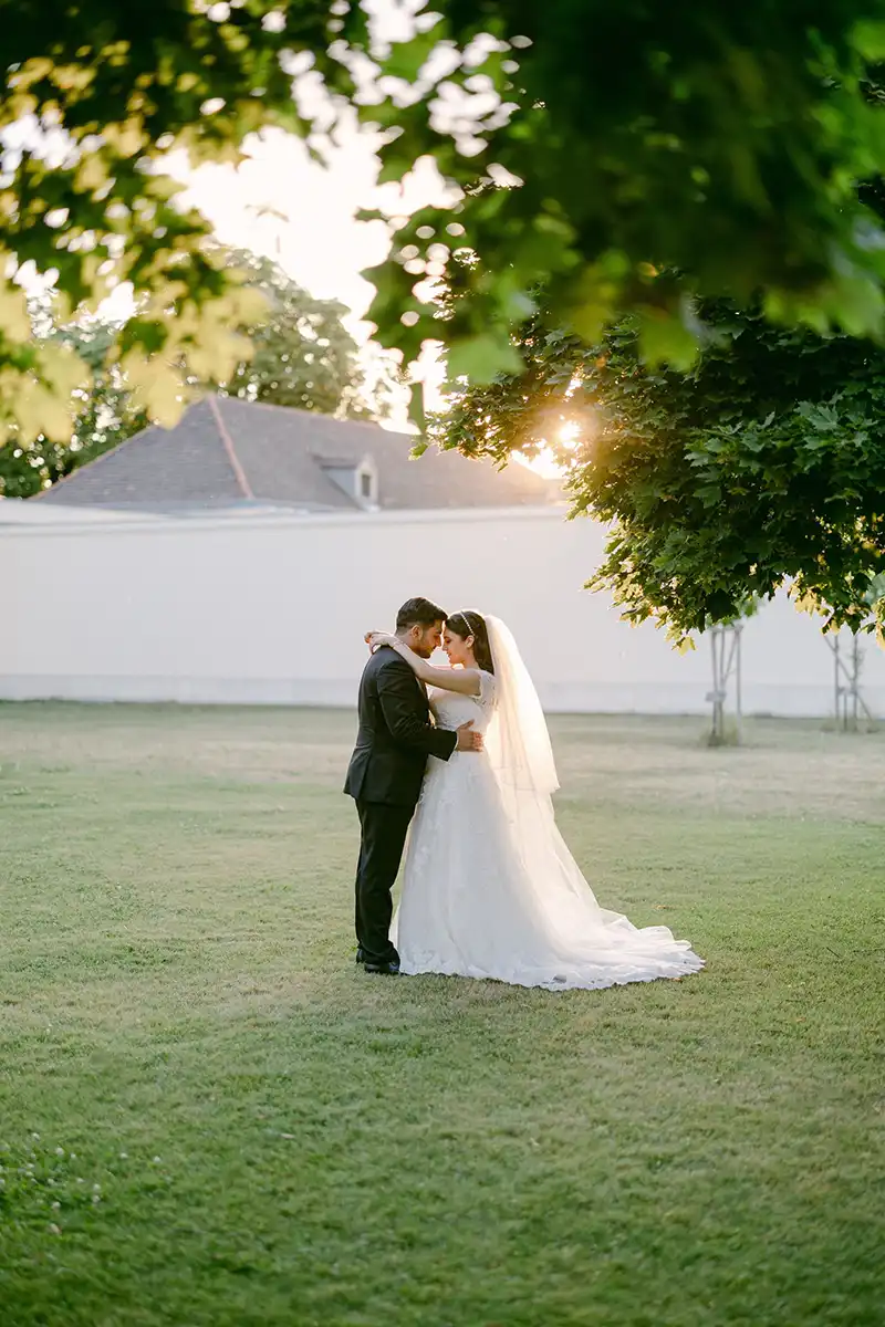 Whispers of Elegance: Fine Art Hochzeit im Schloss Laxenburg