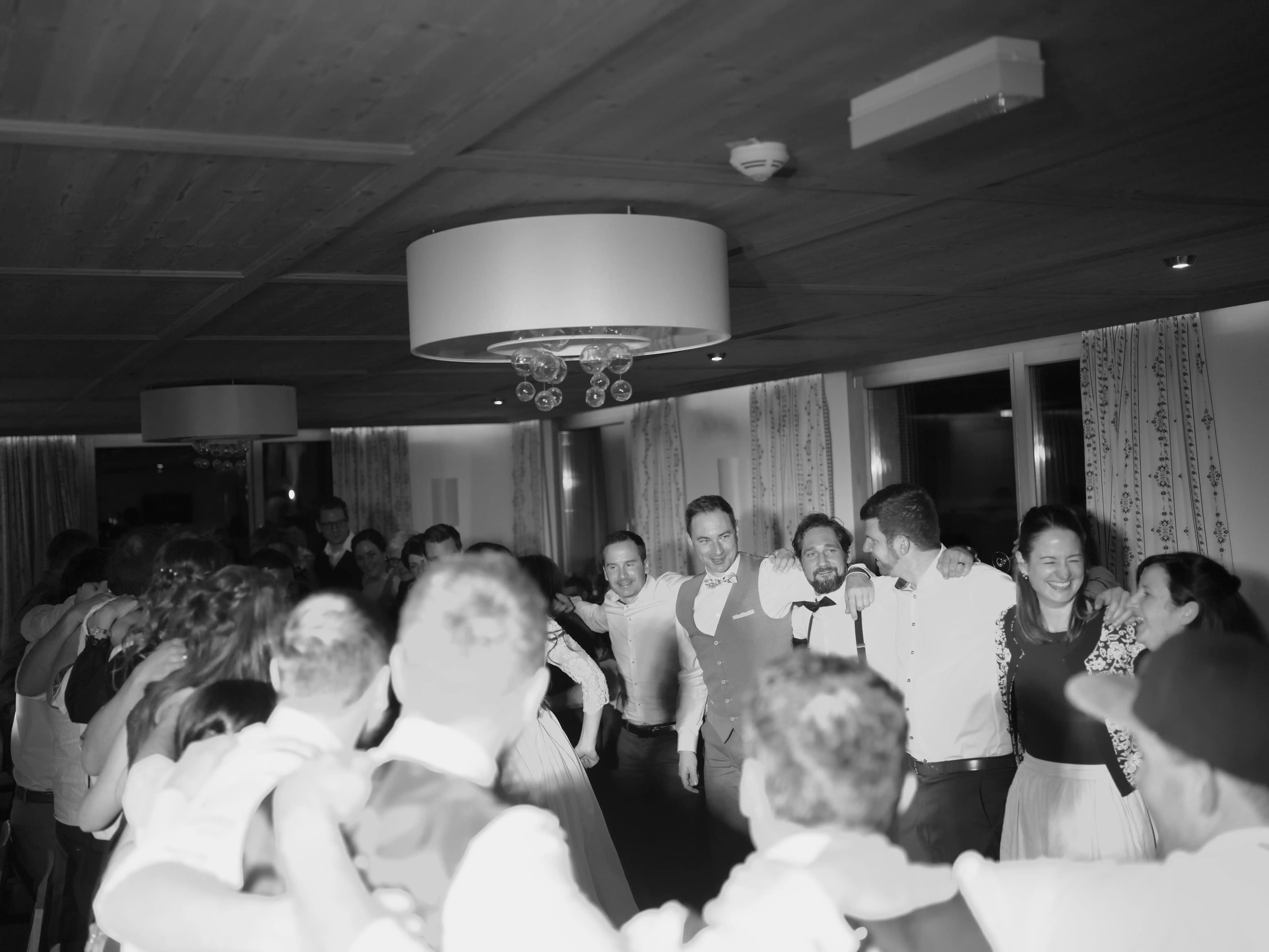 DJ Soundstorm | Musik für eure Hochzeit