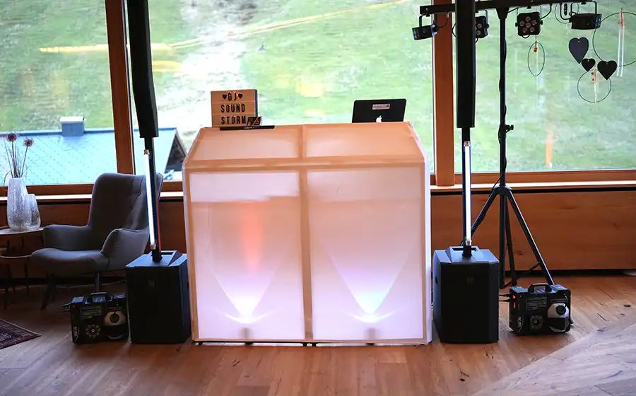 DJ Soundstorm | Musik für eure Hochzeit
