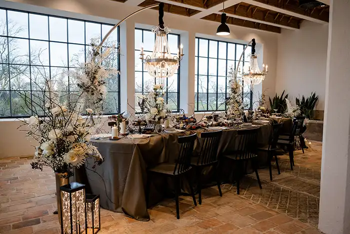 Future Dusk: Traditionelle Landgut-Hochzeit trifft auf futuristische Eleganz