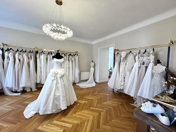 Brautmode aus Wiener Neustadt
