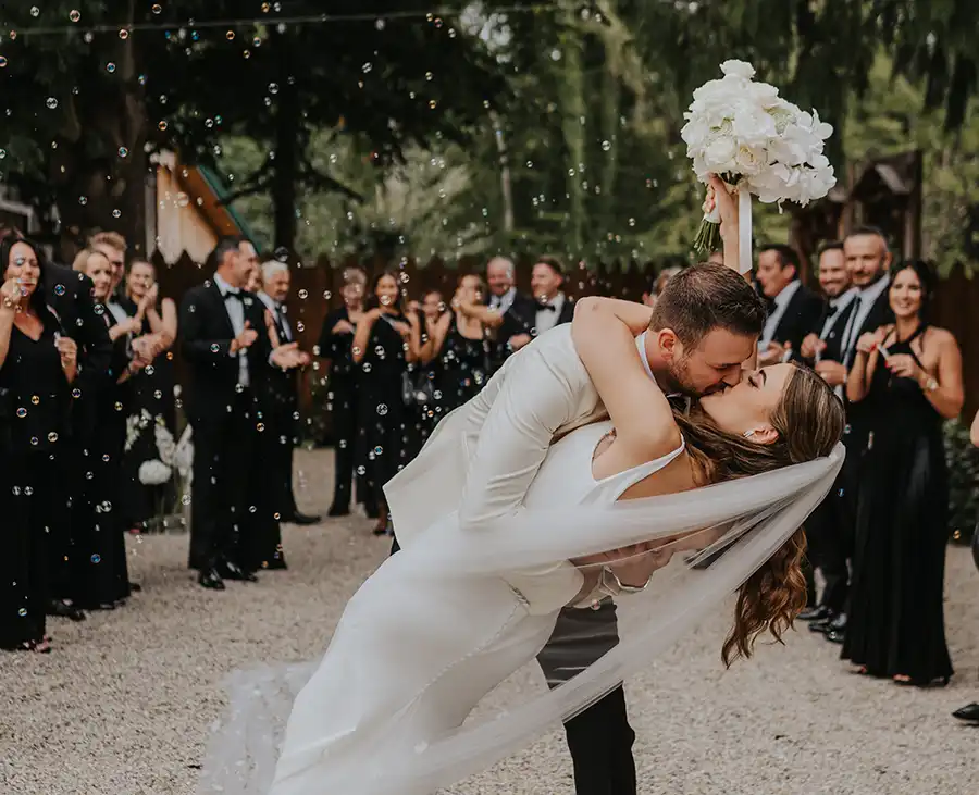 Hochzeitssängerin Deborah Posadas