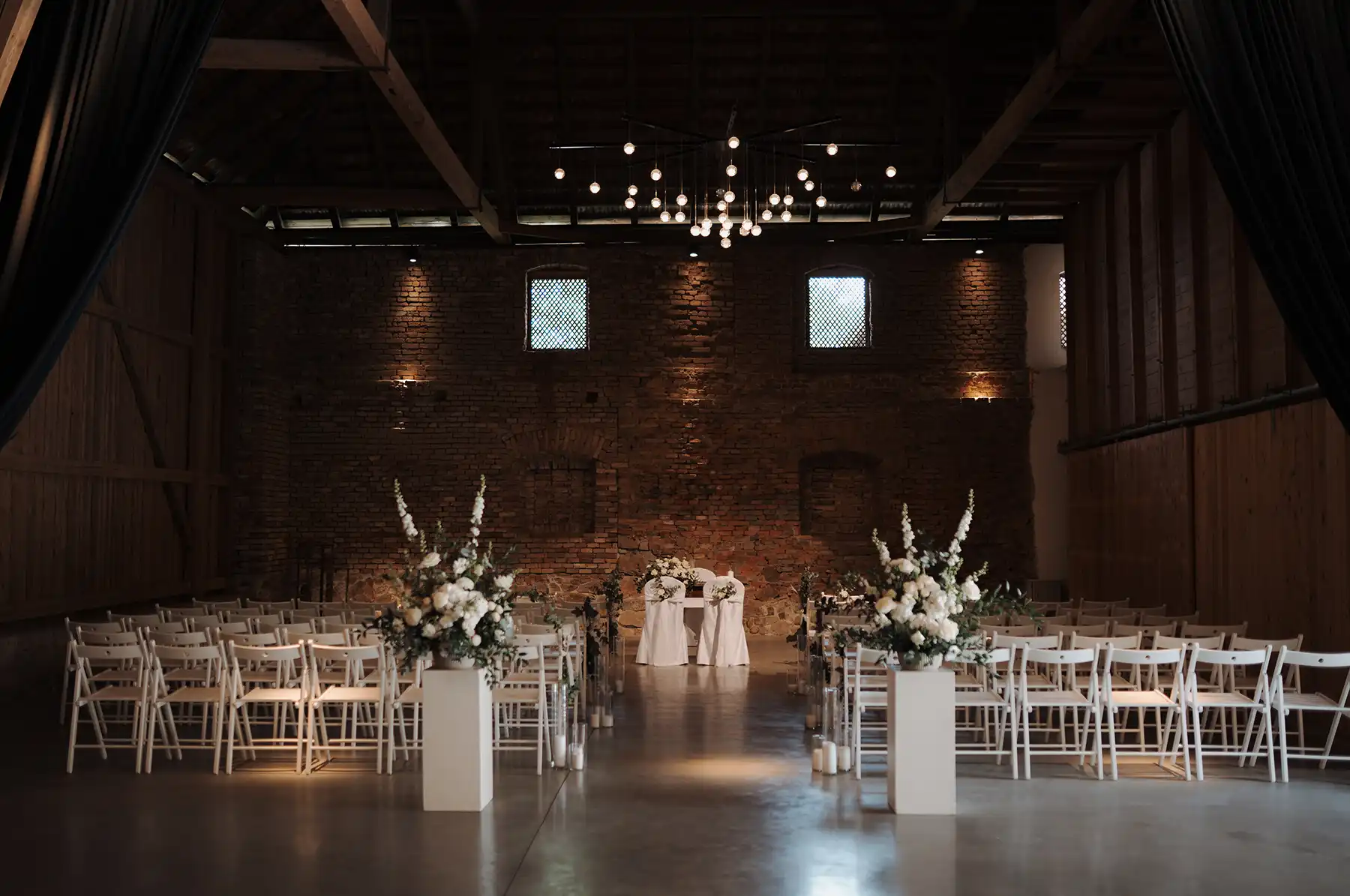 White Romance – zeitlose Hochzeit mit weißen Akzenten