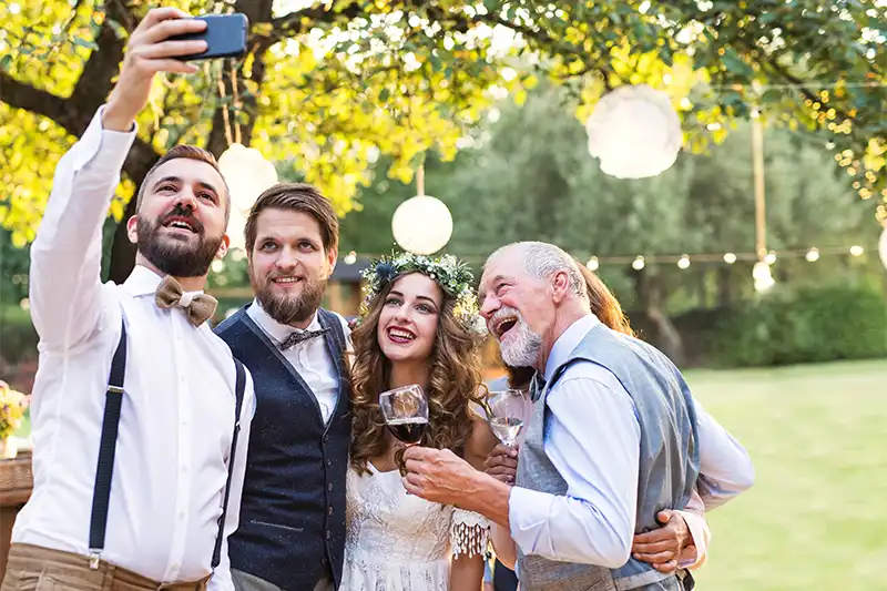 Unplugged Wedding: Heiraten ohne Handys