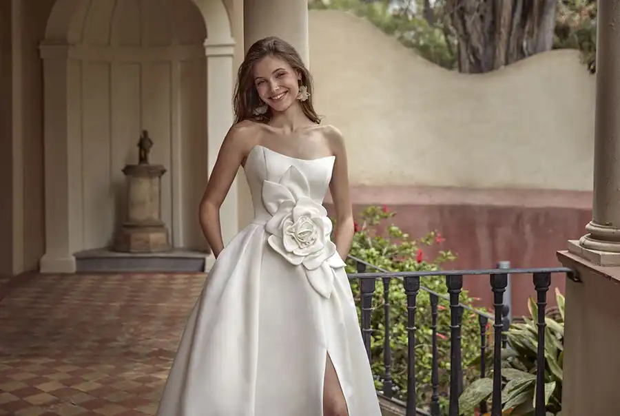 Zauberhaft Brautmode | Hochzeitskleider