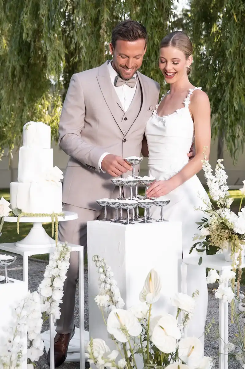Steinecker | Hochzeitskleider & Accessoires
