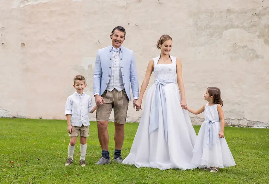 Hochzeitskleider von Alpe Adria Manufaktur Strohmaier