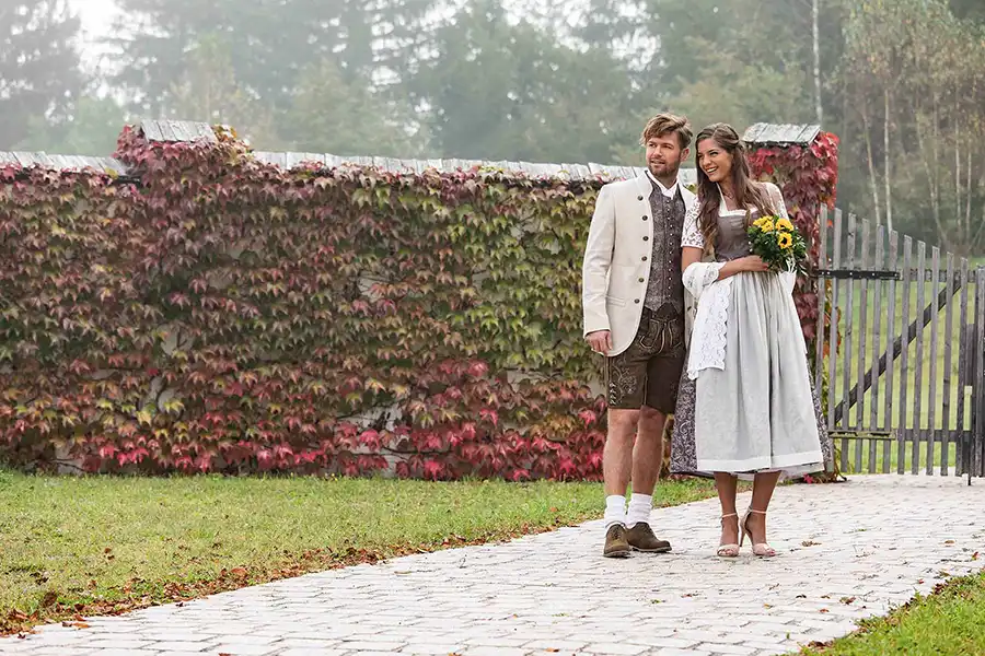 Hochzeitskleider von Alpe Adria Manufaktur Strohmaier