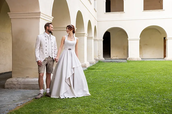 Hochzeitskleider von Alpe Adria Manufaktur Strohmaier