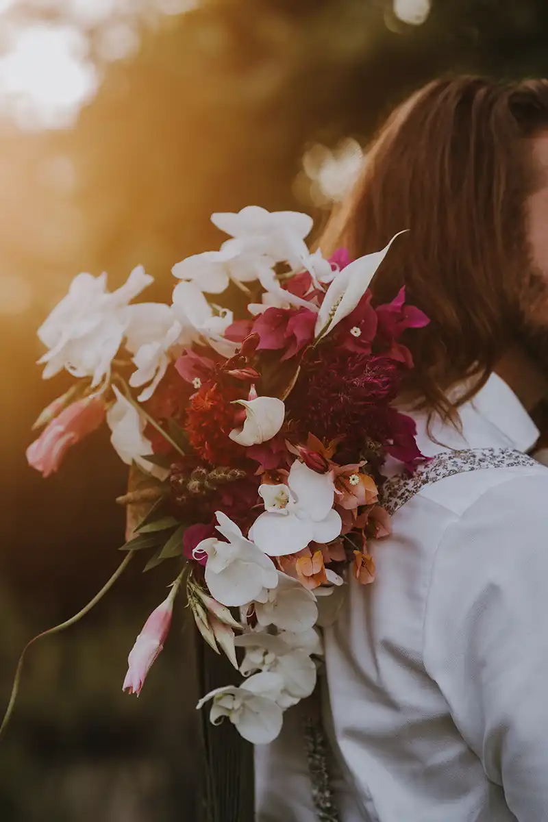 Private Garden Wedding: Sommerhochzeit mit tropischem Touch