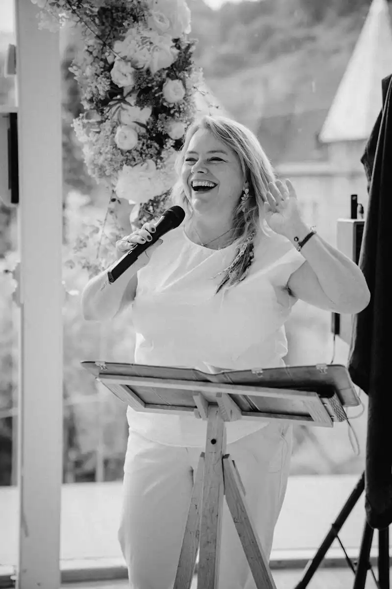 Traurednerin Manuela Scherzer