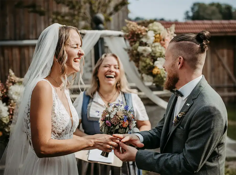 Traurednerin Manuela Scherzer