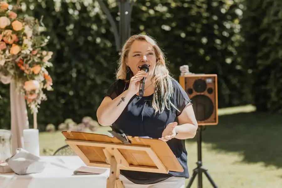 Traurednerin Manuela Scherzer