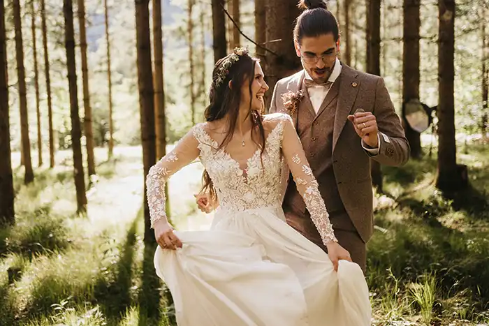 Wild. Frei. Verliebt. Intime Waldhochzeit mit Fairytale-Vibes