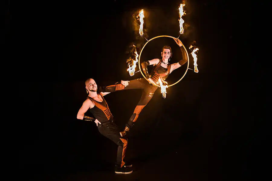 Flame Rain Theatre | Feuershow für eure Hochzeit