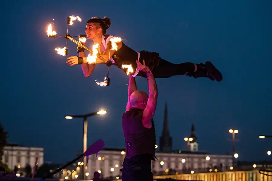 Flame Rain Theatre | Feuershow für eure Hochzeit