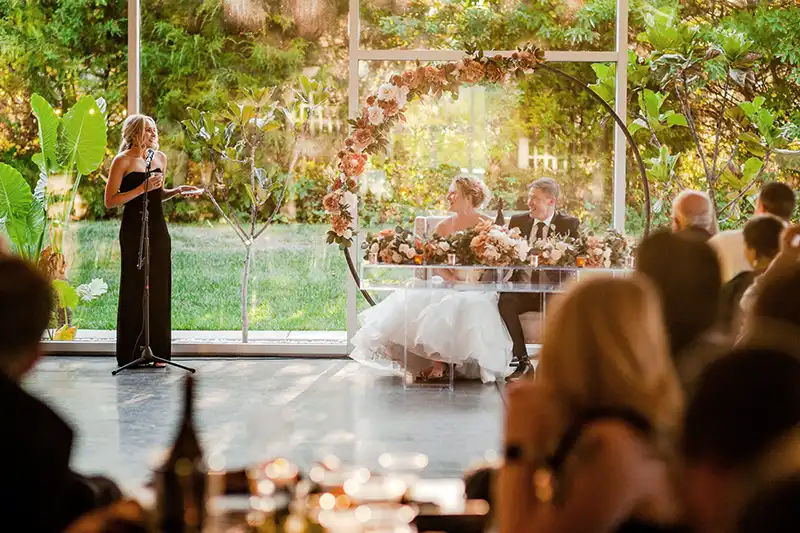 Wie schreibe ich eine Hochzeitsrede?