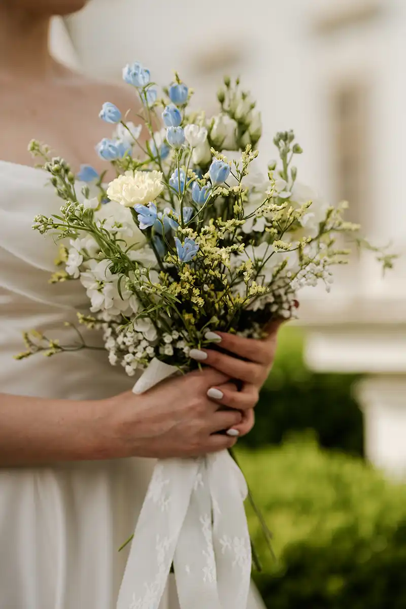 Bezaubernd Barock: Romantische Hochzeit im Schlossgarten