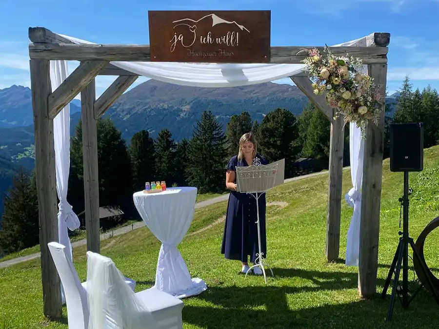 Freie Rednerin Stefanie Hiesel