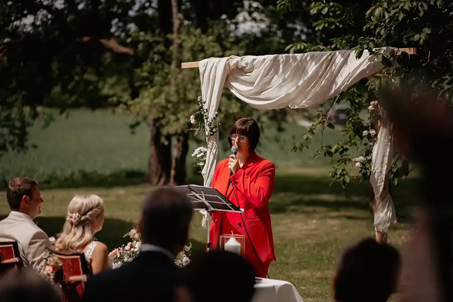 Freie Rednerin Viktoria Kluwe