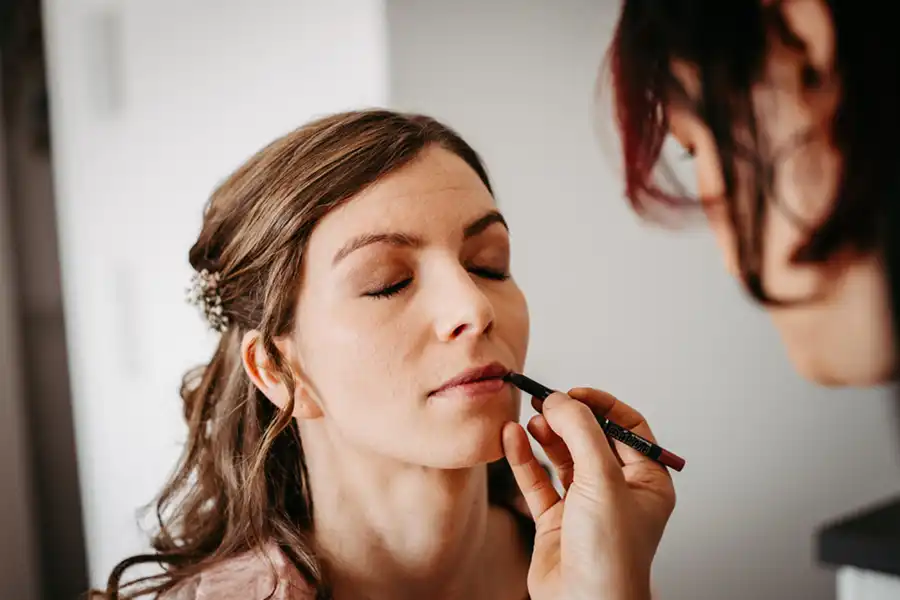 Brautstylistin Nadine Metzler