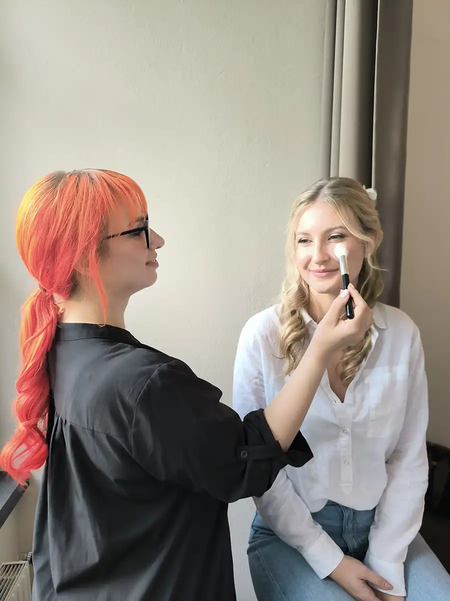 Brautstylistin Astrid Trummer