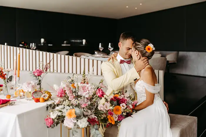 Summer-Wedding: Pink, Peach & Alpine Chic