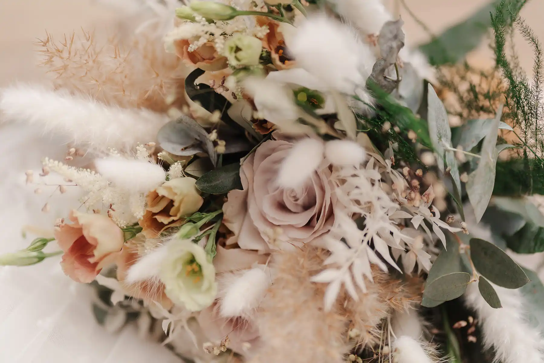 Rustic Boho Romance – Natural country summer wedding