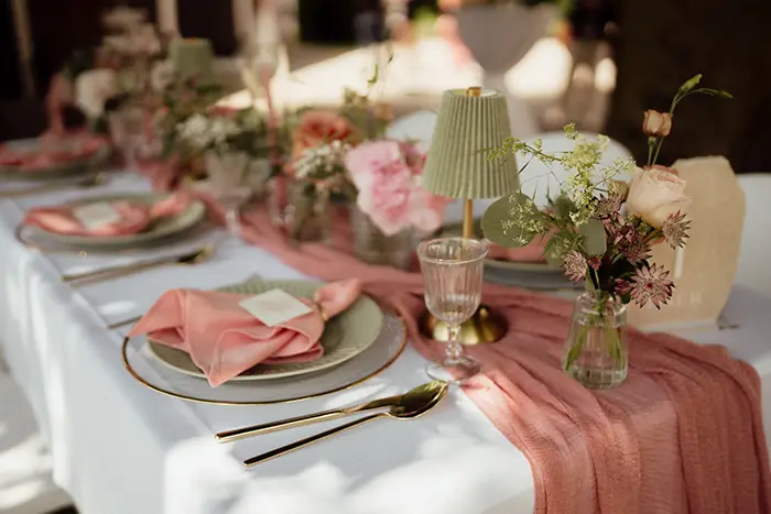 Blooming Promises – Natürliche Hochzeit im Vierkanthof