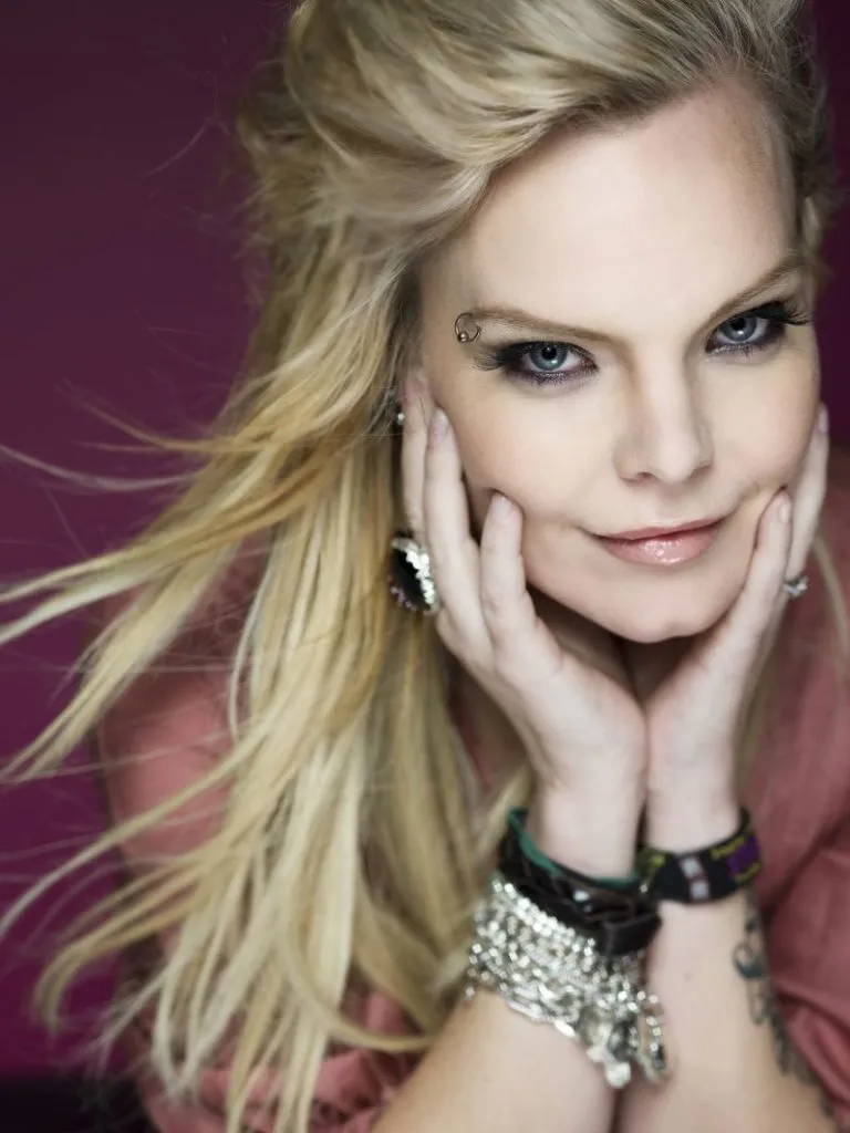 Annette Olzon 