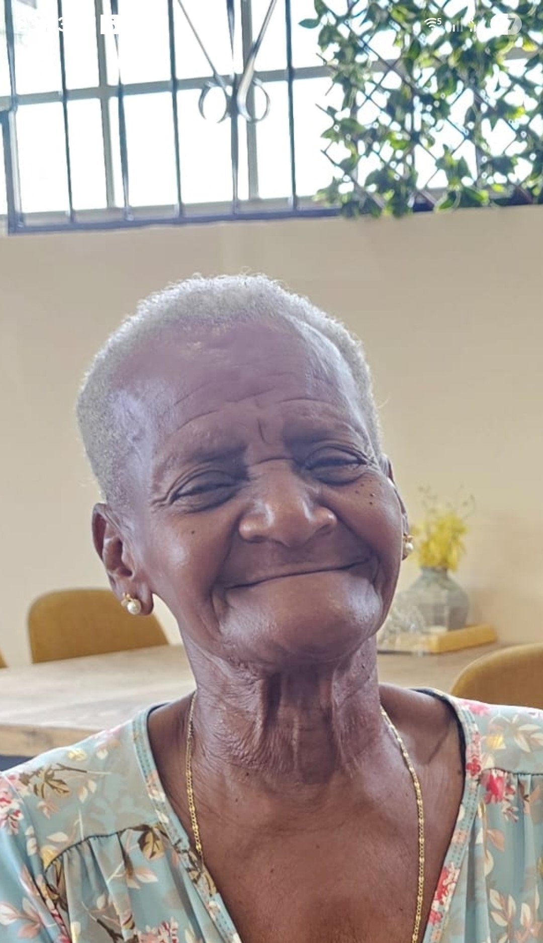 Sra Yolanda Maria Brigitha