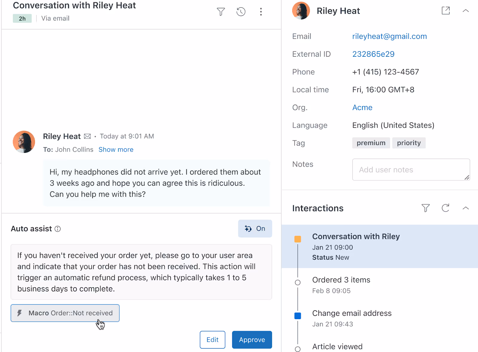 Zendesk Auto Assist suggests a reply.  