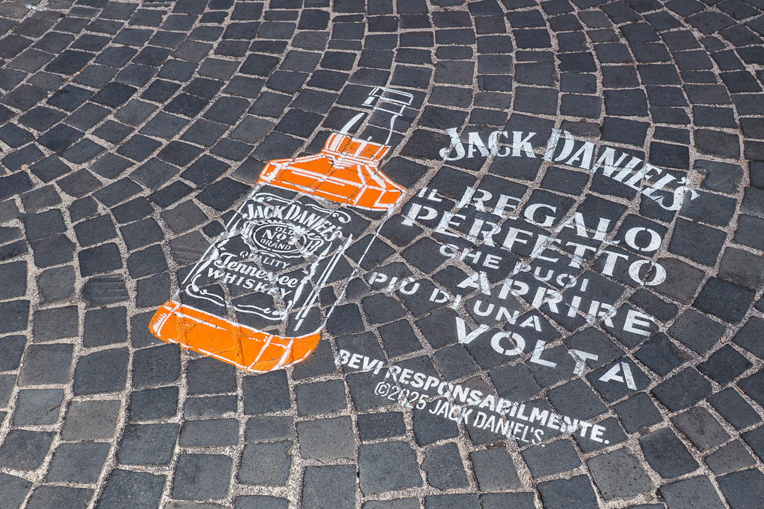 outdoor advertising Jack Daniel's