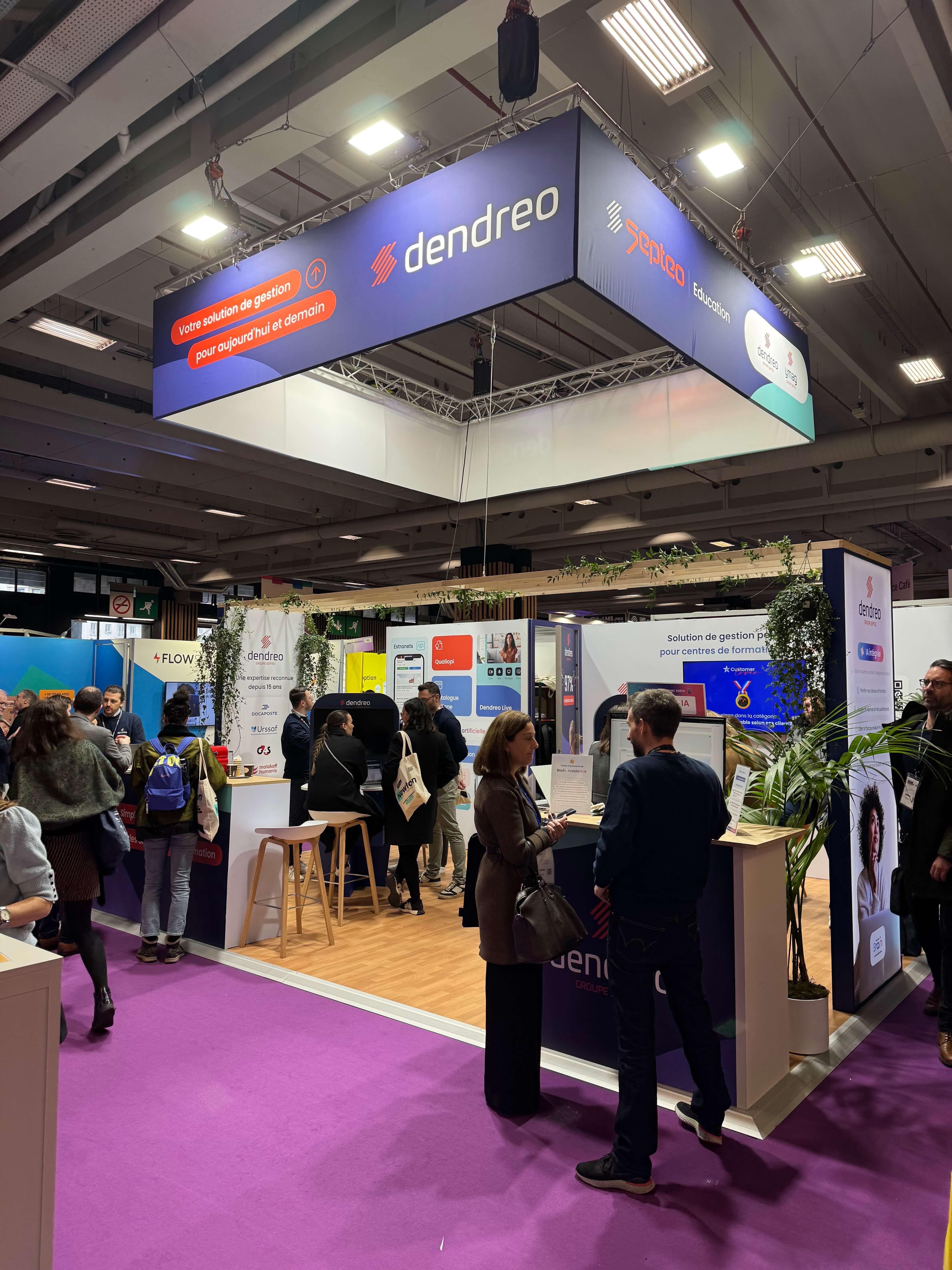 Une photo du stand Dendreo Septeo Education.