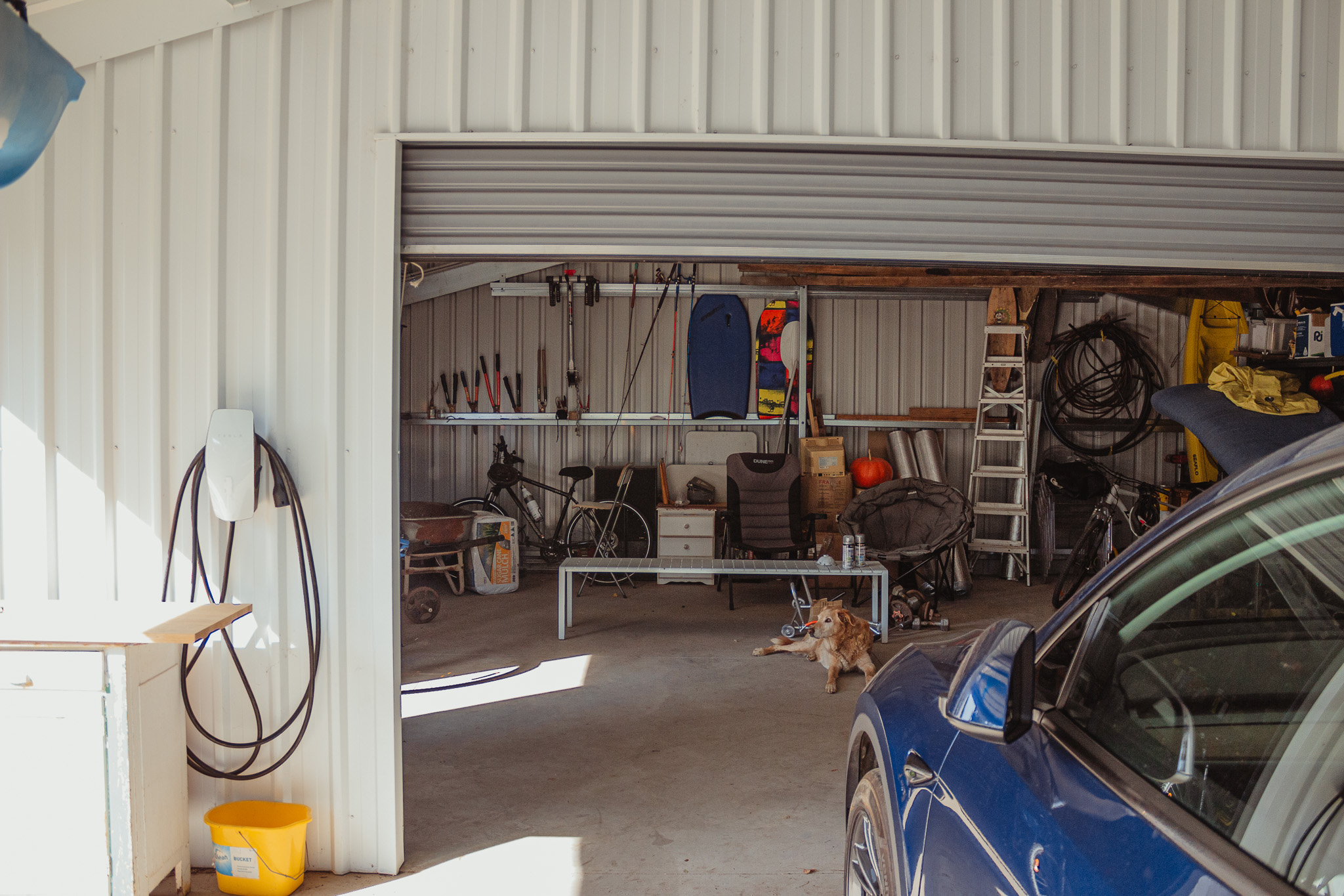 Garaport with roller doors