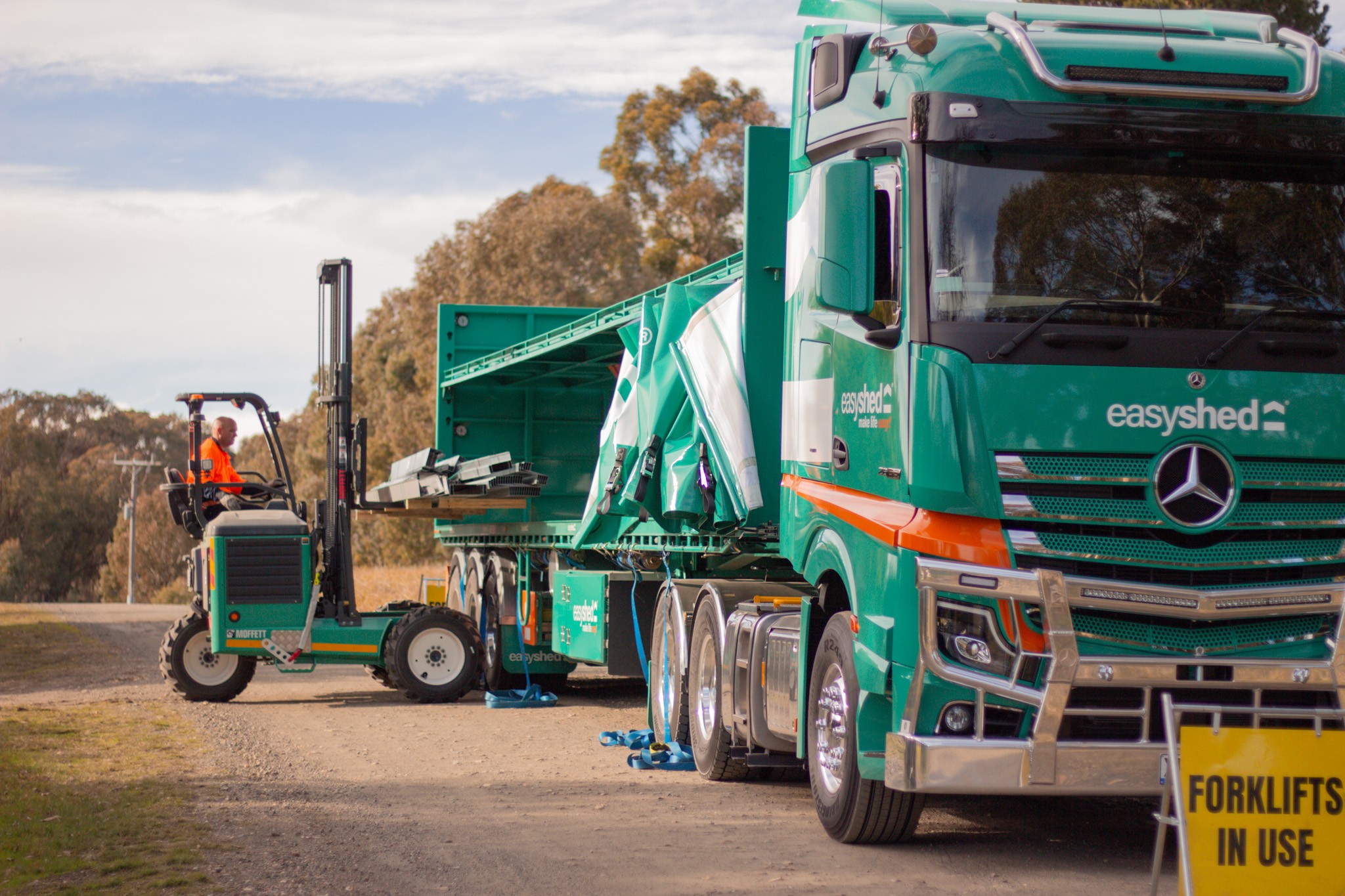 Easyshed delivery truck