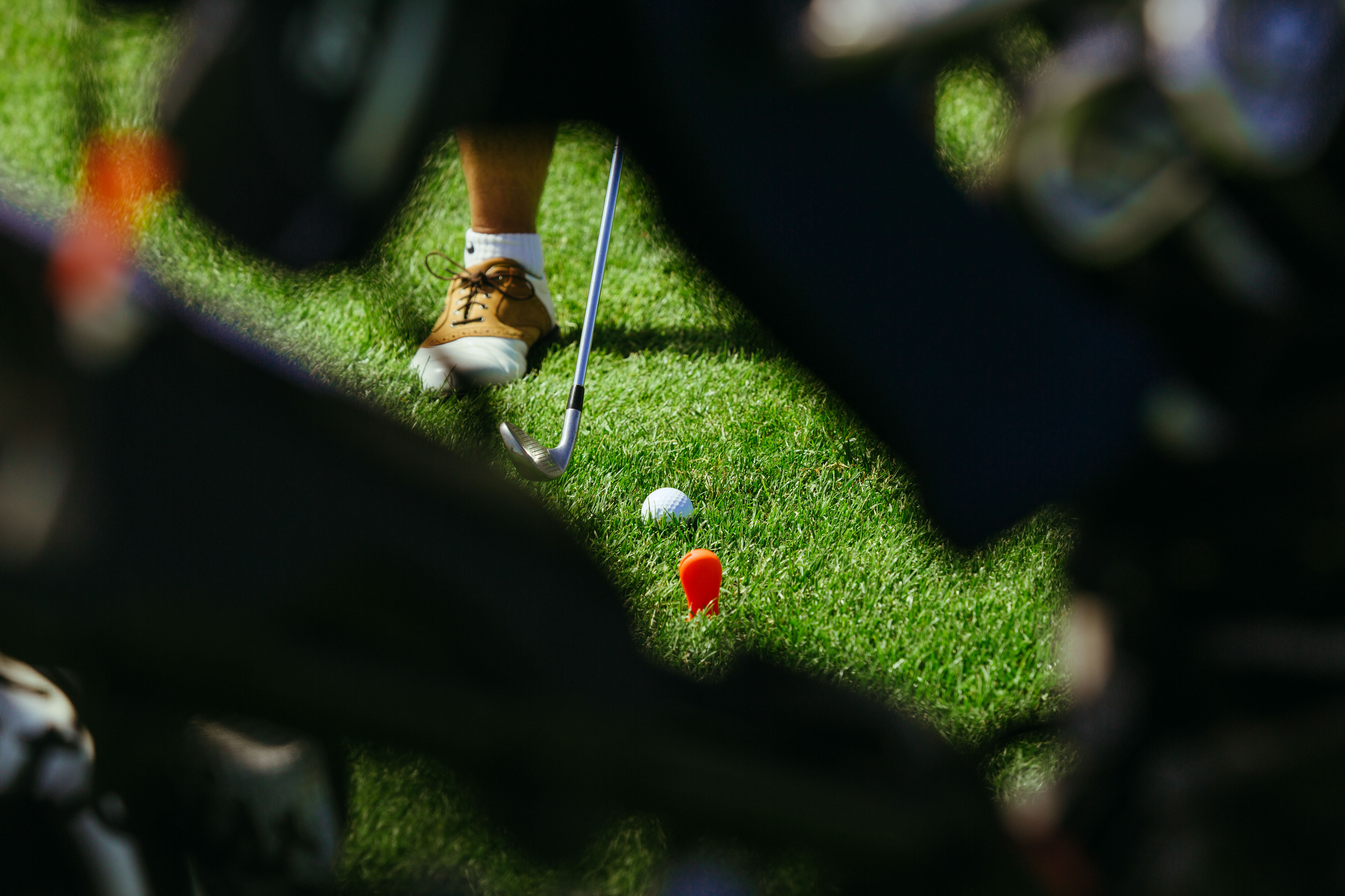 Plan rapproché d'un golfeur participant à la compétition S4M au golf national